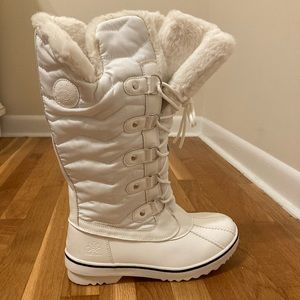 Globalwin White Fur Lined Winter Boots NWT